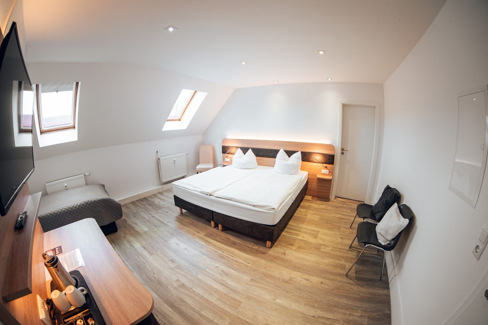 Doppelzimmer Ansicht 6