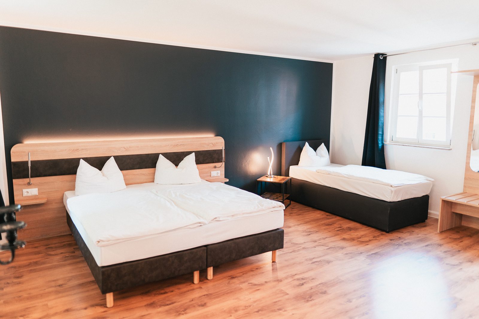 Dreibettzimmer Bad Ansicht 3